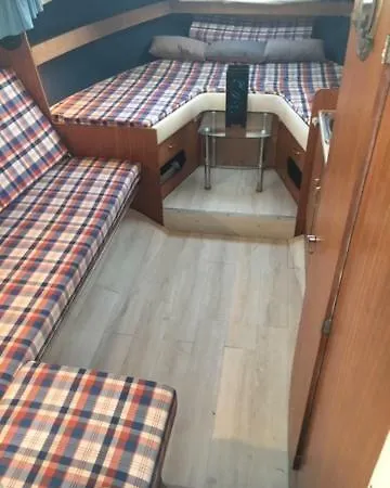 Location Bateau Port Vauban 船屋 昂蒂布