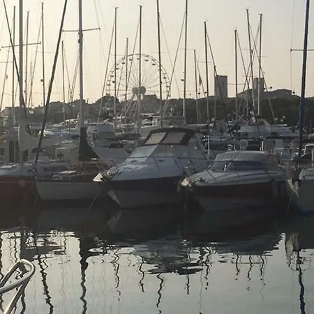 船屋 Location Bateau Port Vauban 昂蒂布